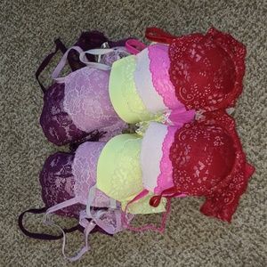 5 Victoria's Secret Demi Bras
